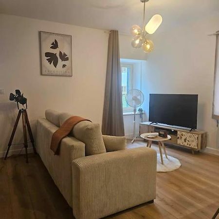 "La Tour", Logement Cosy, Au Calme Vertrieu Экстерьер фото