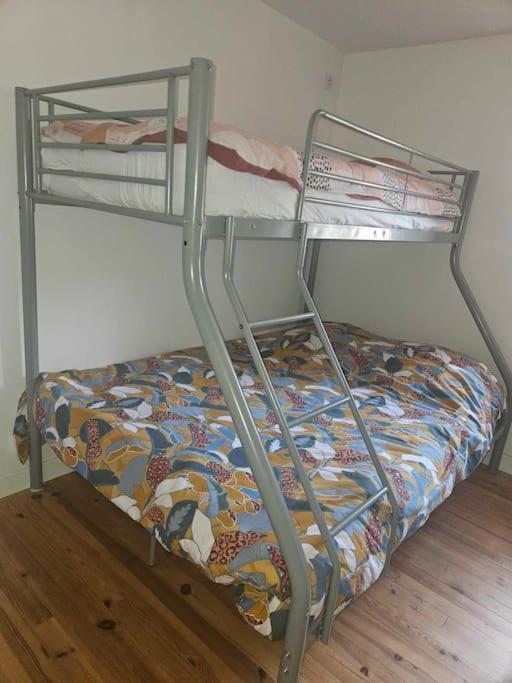 "La Tour", Logement Cosy, Au Calme Vertrieu Экстерьер фото